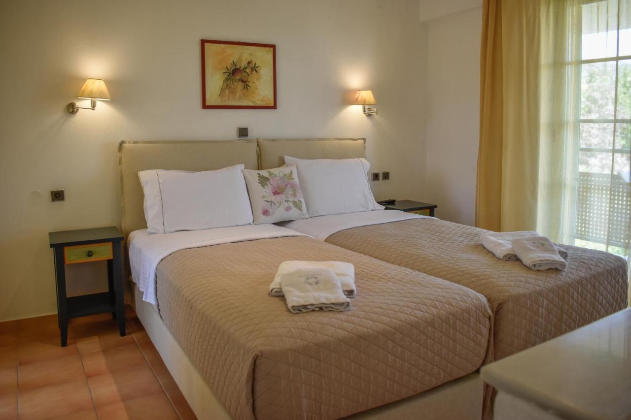Hotel Dafni スキアトスタウン エクステリア 写真