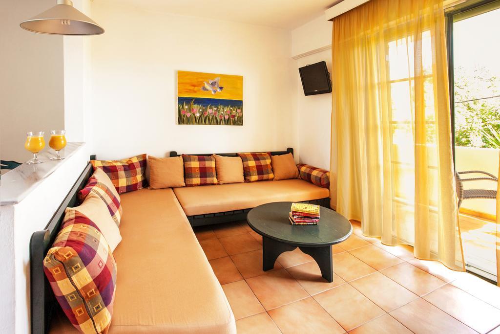 Hotel Dafni スキアトスタウン エクステリア 写真